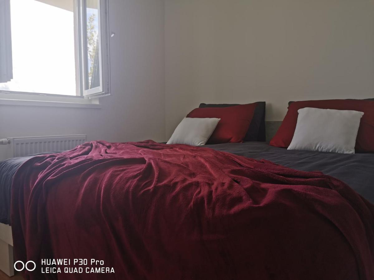 Center Pearl #new#free Reserved Parking In Garage Elevator Direct Access#business And Pleasure#city View&balcony&sunny&cafes&markets&tram#city Center#working Room#2 Toliets#2 Bedrooms * Zagreb