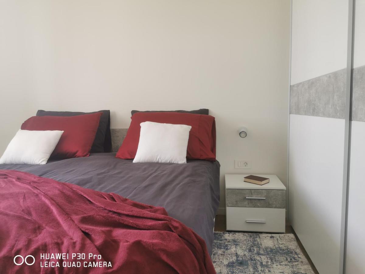 Apartment Center Pearl #new#free Reserved Parking In Garage Elevator Direct Access#business And Pleasure#city View&balcony&sunny&cafes&markets&tram#city Center#working Room#2 Toliets#2 Bedrooms *