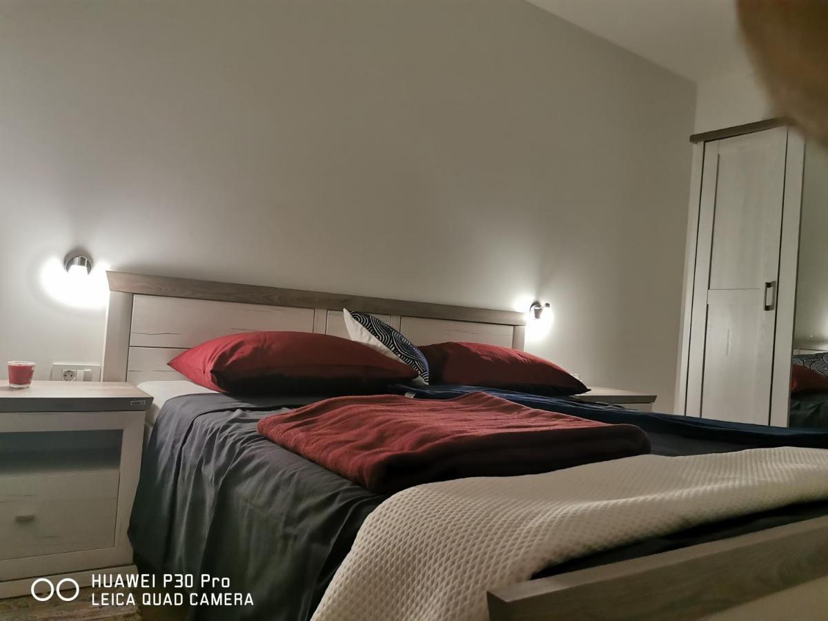 Apartment Center Pearl #new#free Reserved Parking In Garage Elevator Direct Access#business And Pleasure#city View&balcony&sunny&cafes&markets&tram#city Center#working Room#2 Toliets#2 Bedrooms