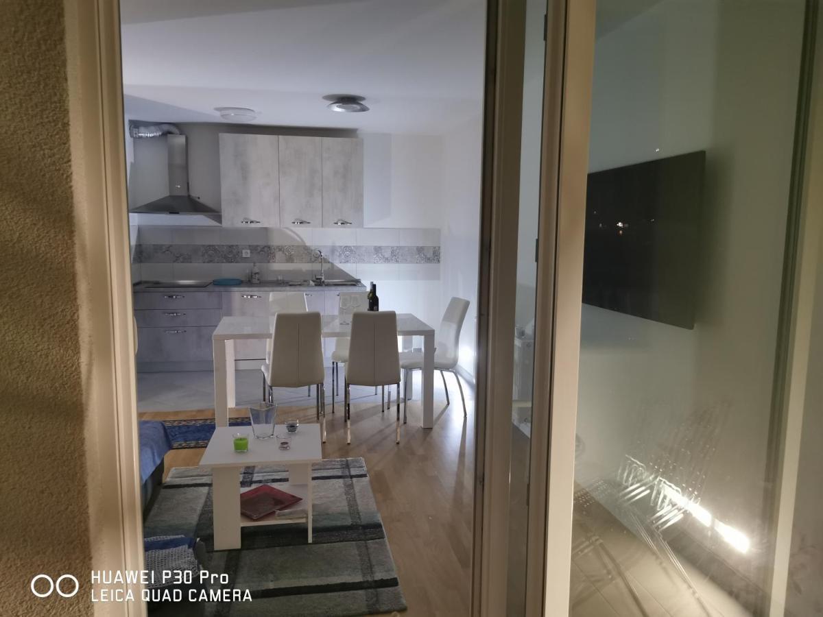 Apartment Center Pearl #new#free Reserved Parking In Garage Elevator Direct Access#business And Pleasure#city View&balcony&sunny&cafes&markets&tram#city Center#working Room#2 Toliets#2 Bedrooms Zagreb