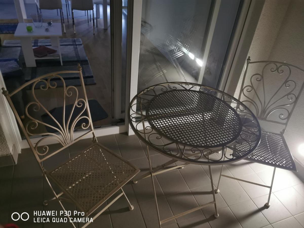 Apartment Center Pearl #new#free Reserved Parking In Garage Elevator Direct Access#business And Pleasure#city View&balcony&sunny&cafes&markets&tram#city Center#working Room#2 Toliets#2 Bedrooms Zagreb