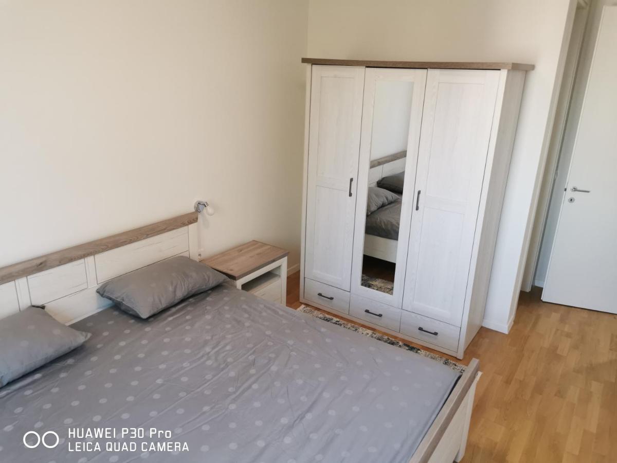 Center Pearl #new#free Reserved Parking In Garage Elevator Direct Access#business And Pleasure#city View&balcony&sunny&cafes&markets&tram#city Center#working Room#2 Toliets#2 Bedrooms Apartment